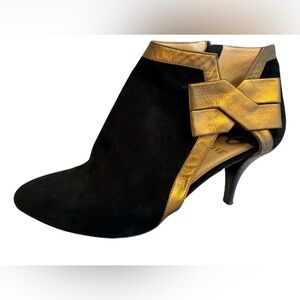Jour Black and Gold Women's Booties, sz. 40